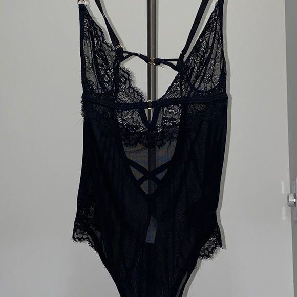 SOLD ‼️Bodysuit - Picture 2 of 2